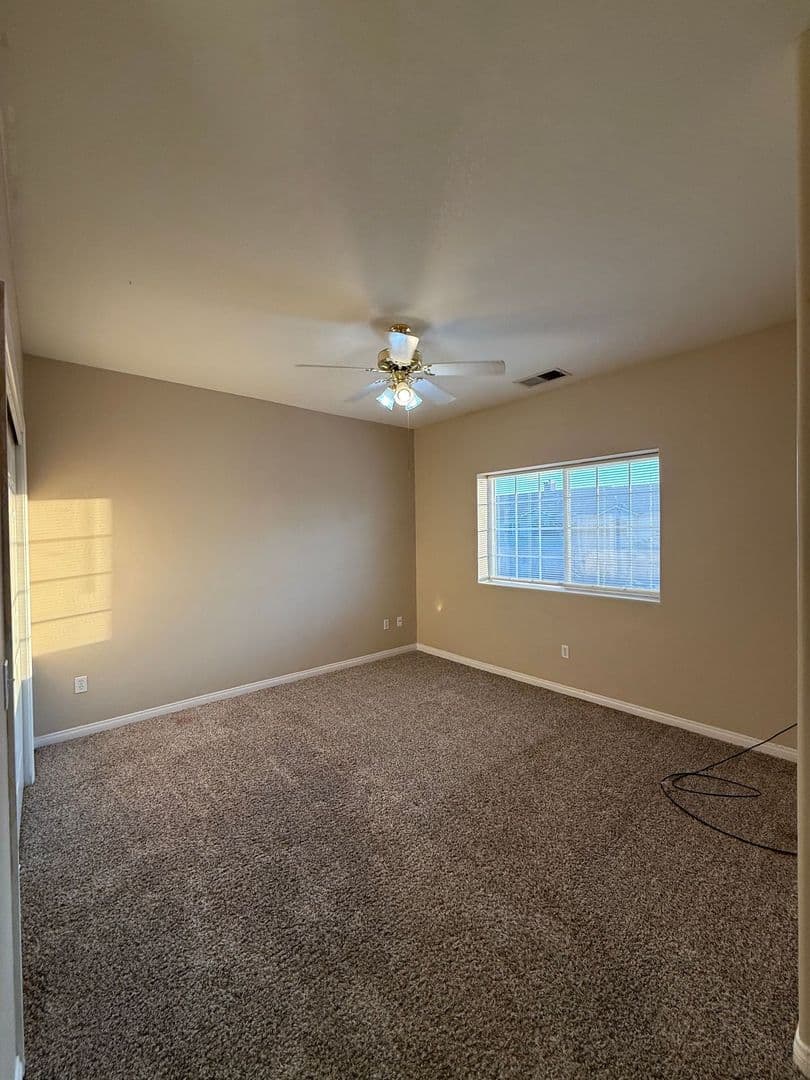 Bakersfield Apartment: 548 Yellow Meadow Ct