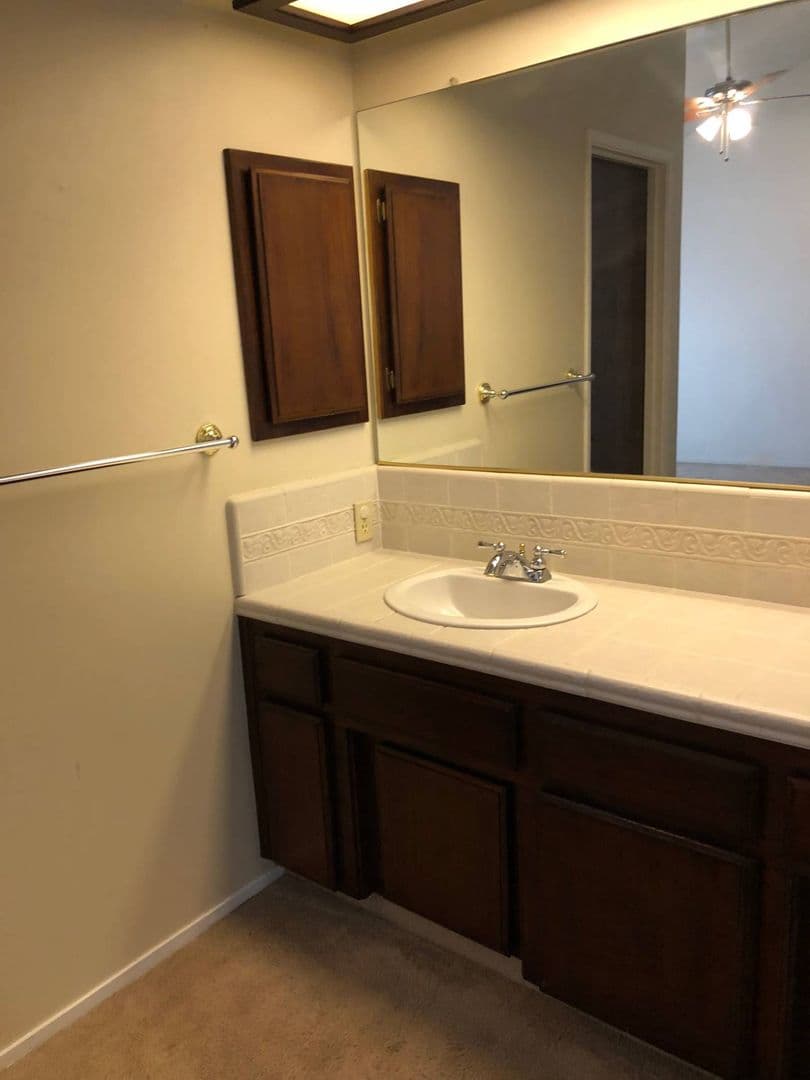 Bakersfield House: 9313 Laurel Oak Way