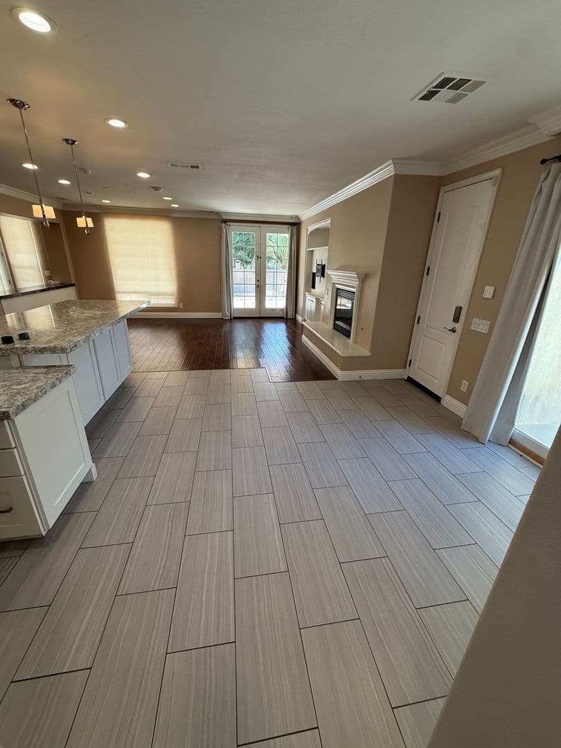 Bakersfield House: 11013 Prairie Stone Place