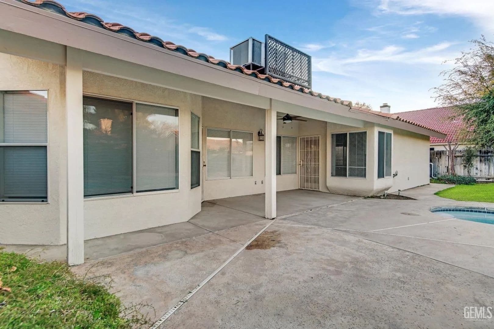 Bakersfield House: 14008 Las Entradas