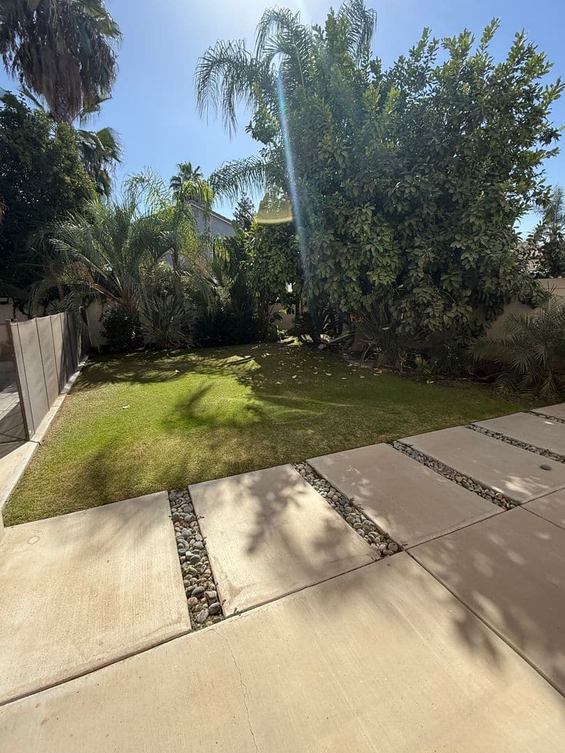 Bakersfield House: 11013 Prairie Stone Place