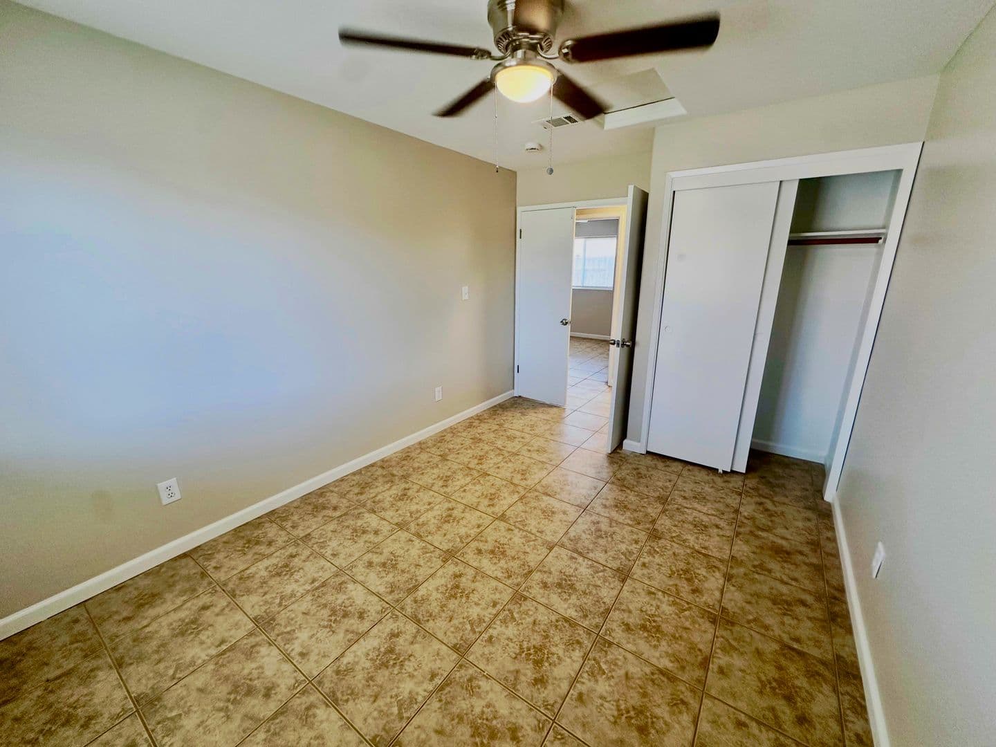 Bakersfield Apartment: 5209 South H St