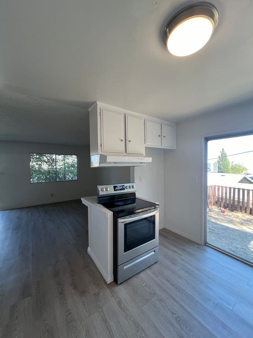 Taft Apartment: 512 Washington Ave