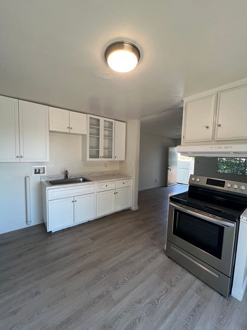 Taft Apartment: 512 Washington Ave