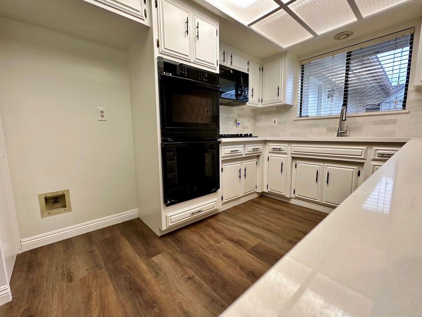 Bakersfield House: 9913 Spring Oak Dr