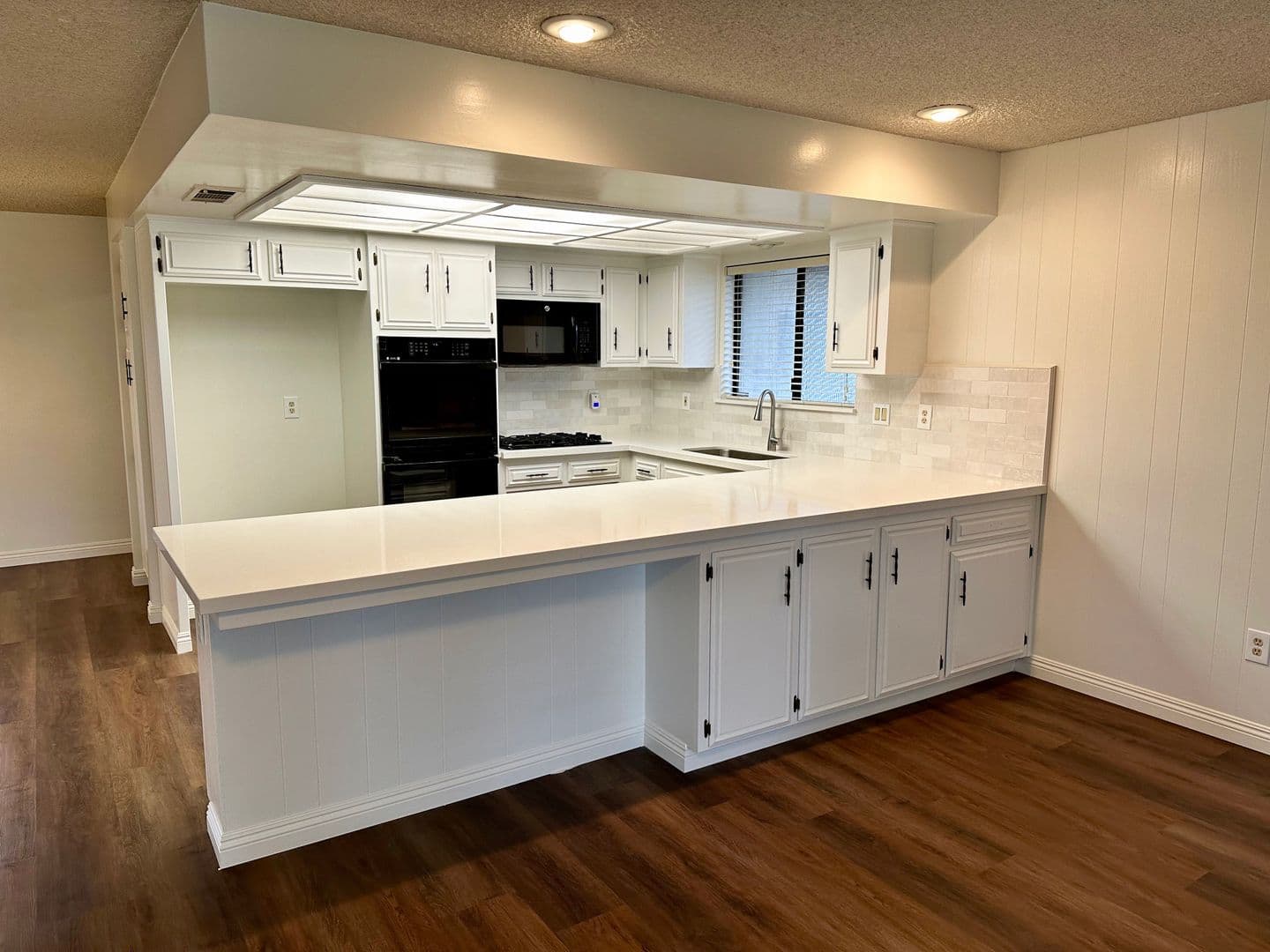 Bakersfield House: 9913 Spring Oak Dr