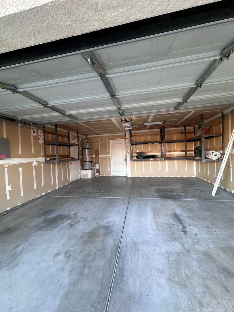 Bakersfield House: 4913 Au Chocolat Dr