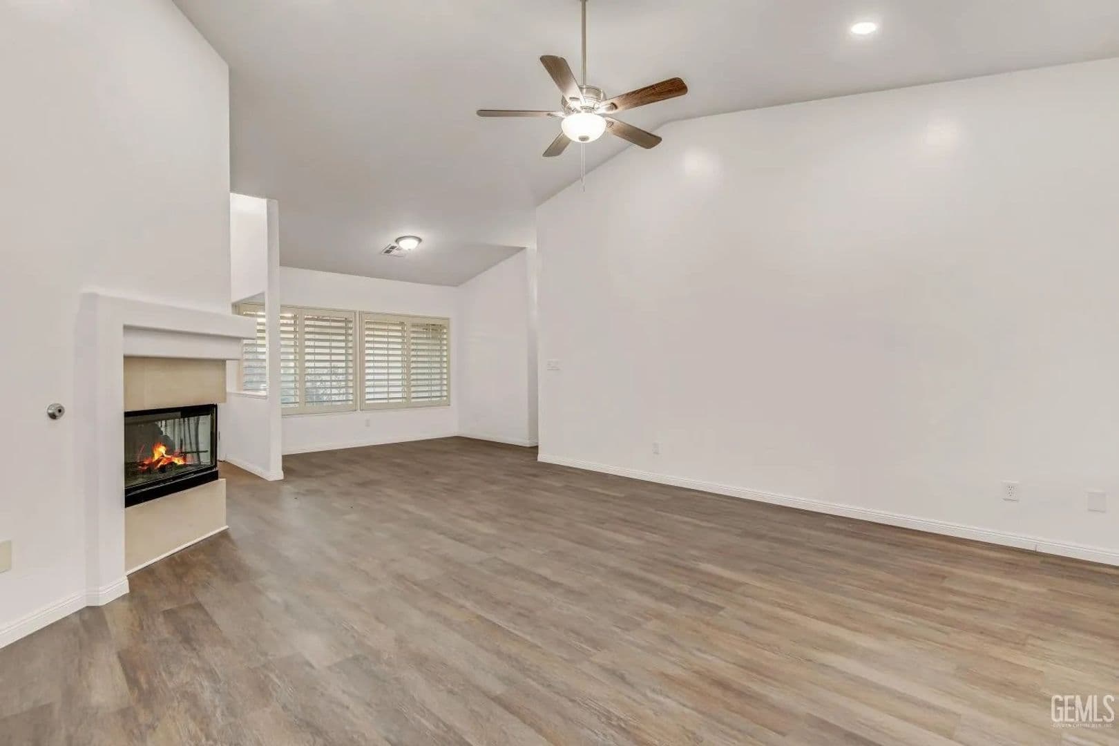 Bakersfield House: 14008 Las Entradas