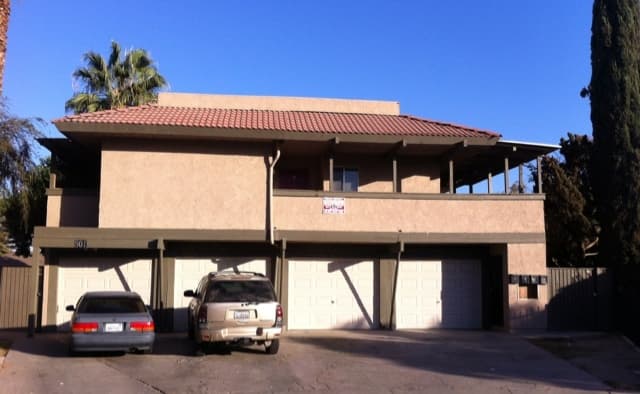 Bakersfield Apartment: 801 Karma Ct