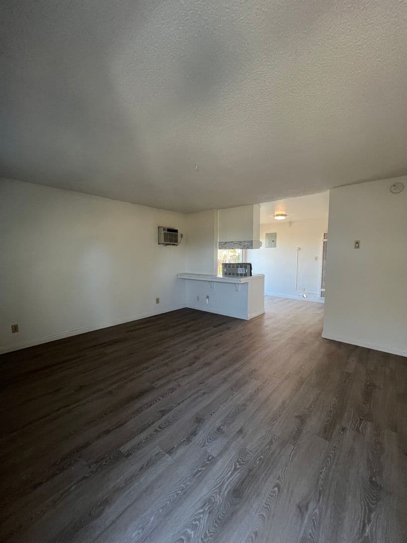 Taft Apartment: 512 Washington Ave