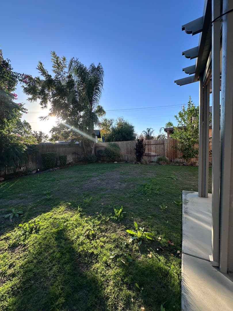 Bakersfield House: 4913 Au Chocolat Dr