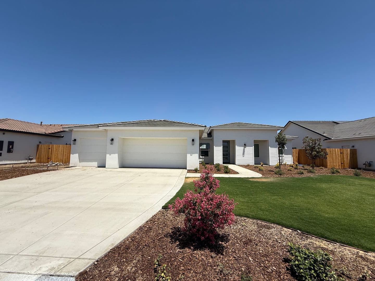 Bakersfield House: 16806 Mairs Drive