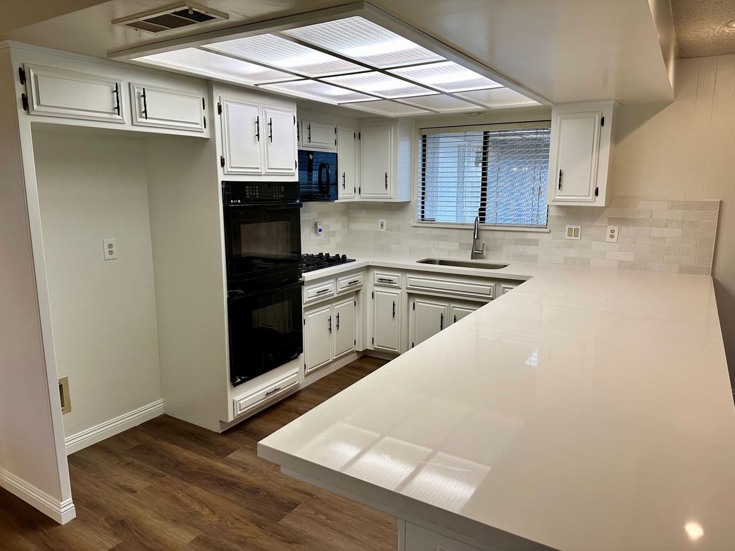 Bakersfield House: 9913 Spring Oak Dr