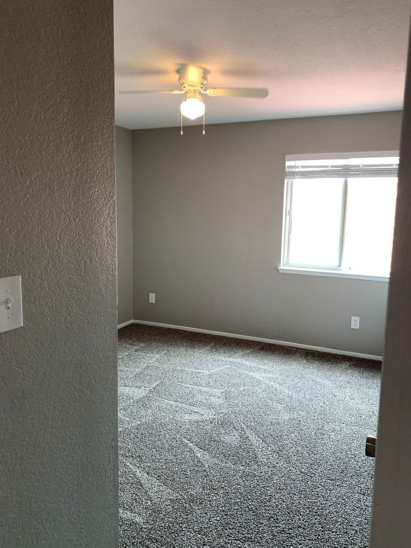 Bakersfield House: 10408 Walnut Creek Ct