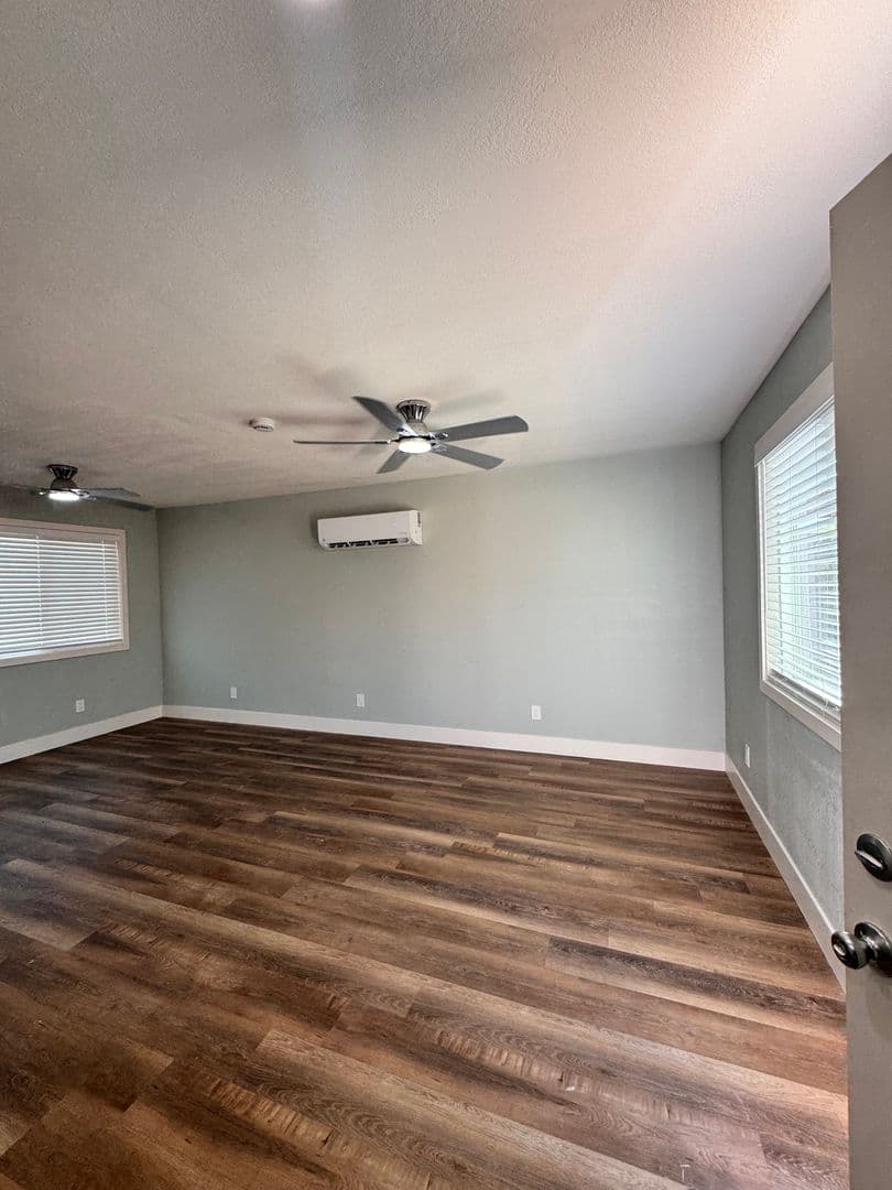 Bakersfield House: 1400 El Rancho Dr. Unit B
