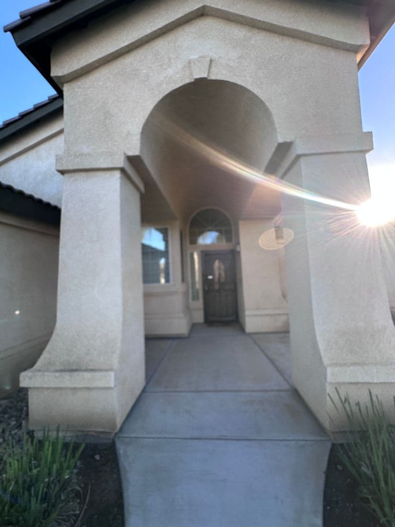 Bakersfield House: 4913 Au Chocolat Dr