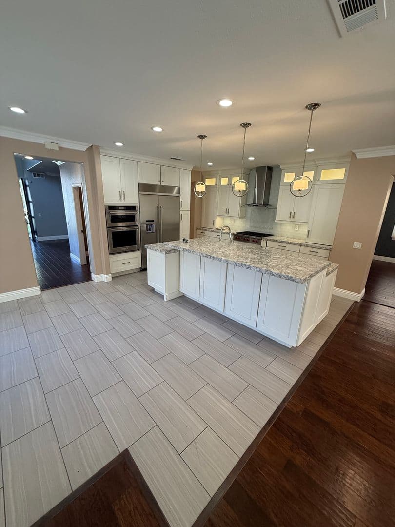 Bakersfield House: 11013 Prairie Stone Place