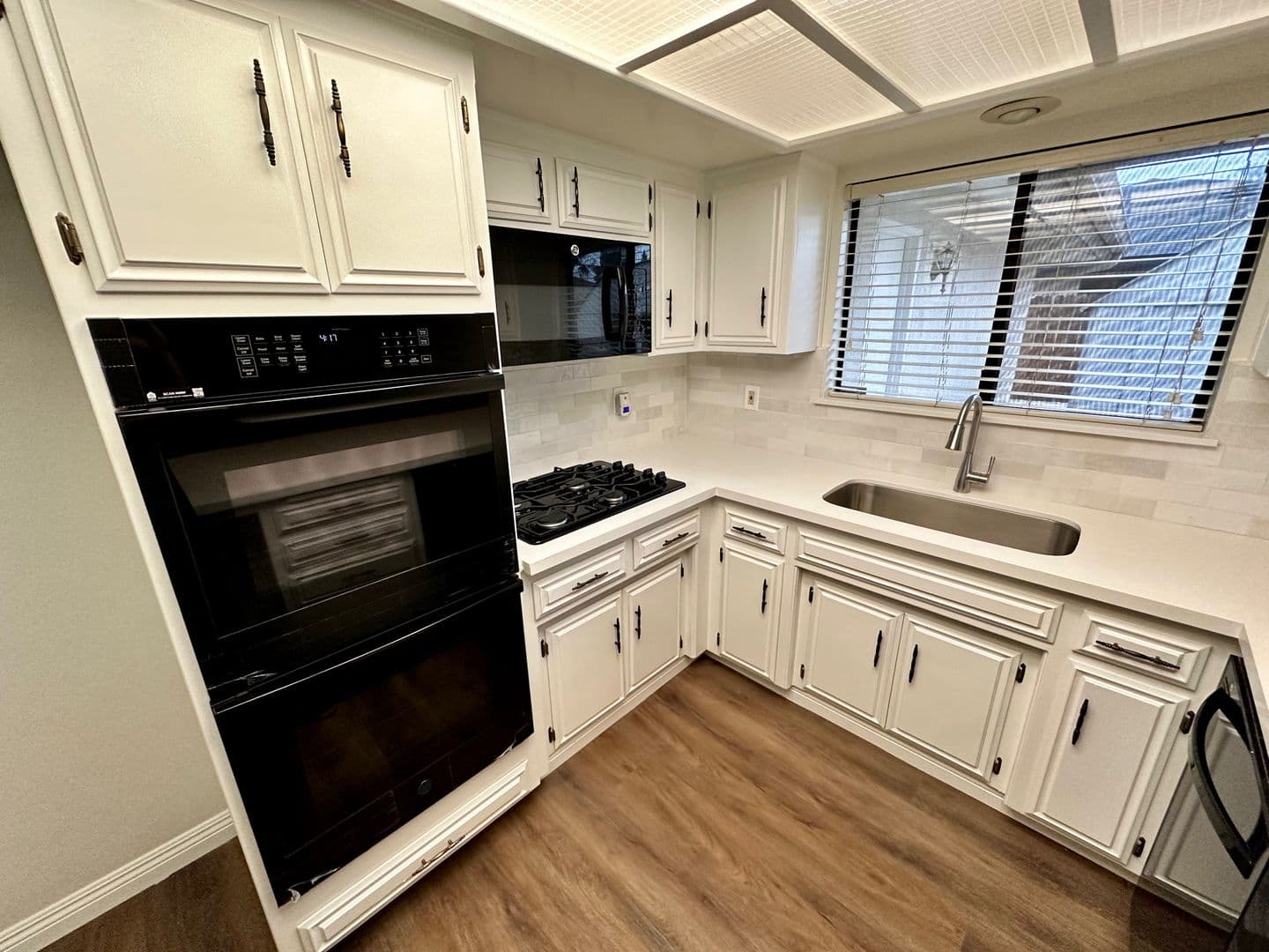 Bakersfield House: 9913 Spring Oak Dr