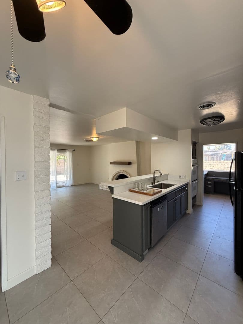Bakersfield House: 301 Haggin Street