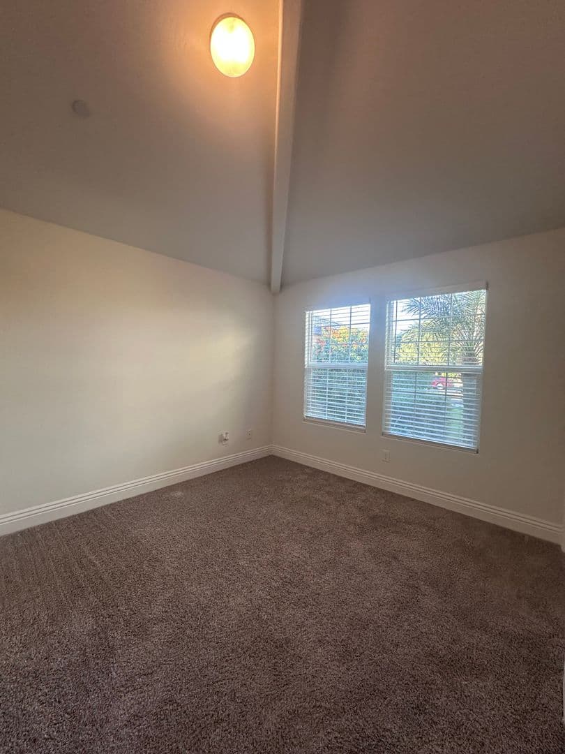 Bakersfield House: 4913 Au Chocolat Dr