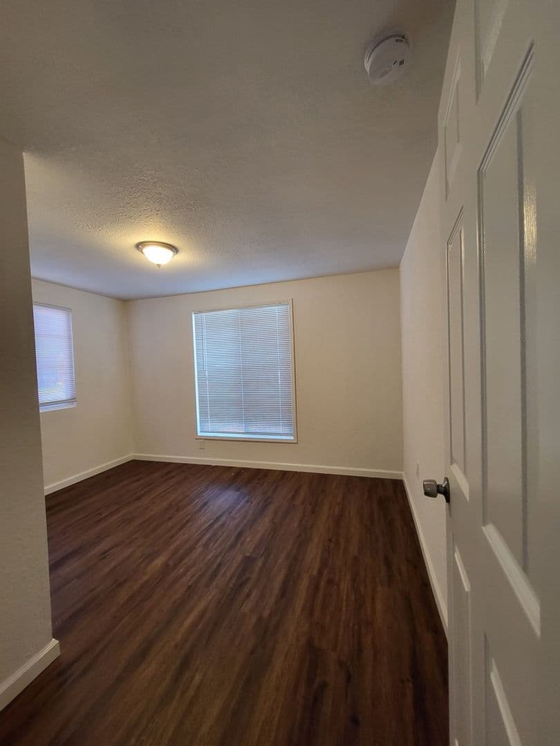 Sacramento House: 2950 36th Ave