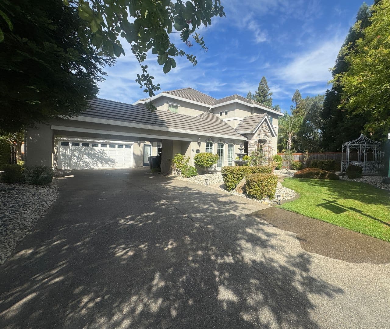 Granite Bay House: 360 Allenwood Ct