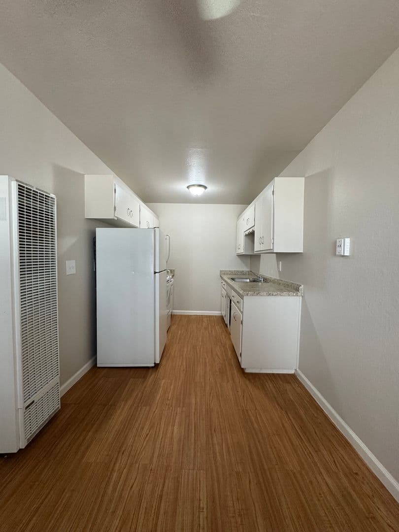 Carmichael Apartment: 7154 Fair Oaks Blvd,