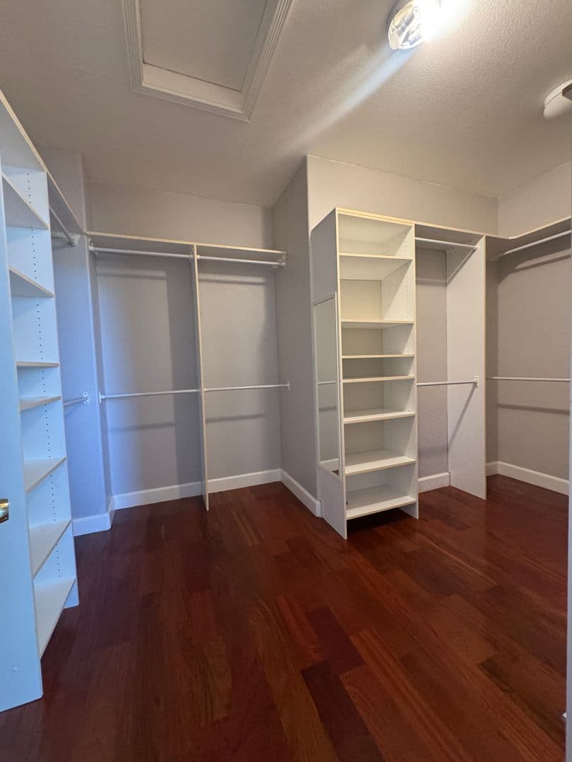 Granite Bay House: 360 Allenwood Ct