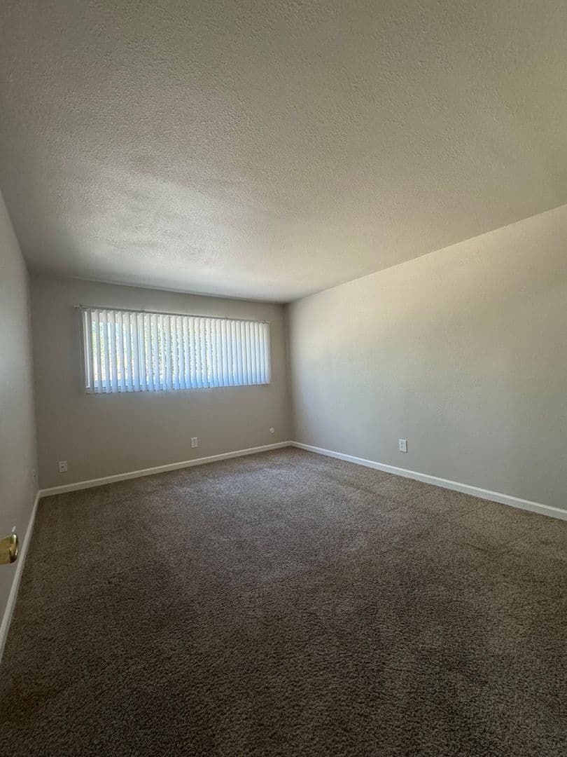 Carmichael Apartment: 7154 Fair Oaks Blvd,