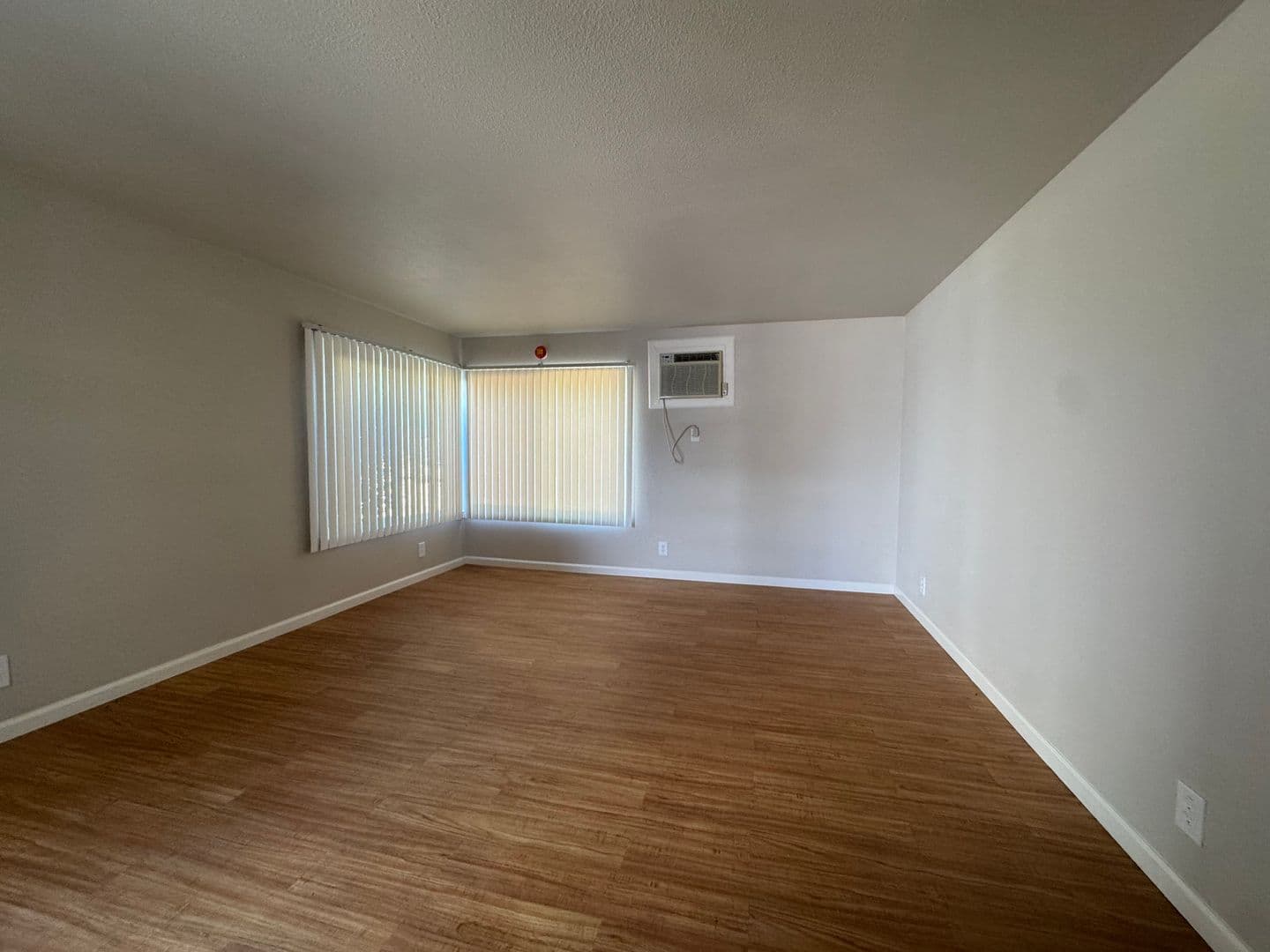 Carmichael Apartment: 7154 Fair Oaks Blvd,