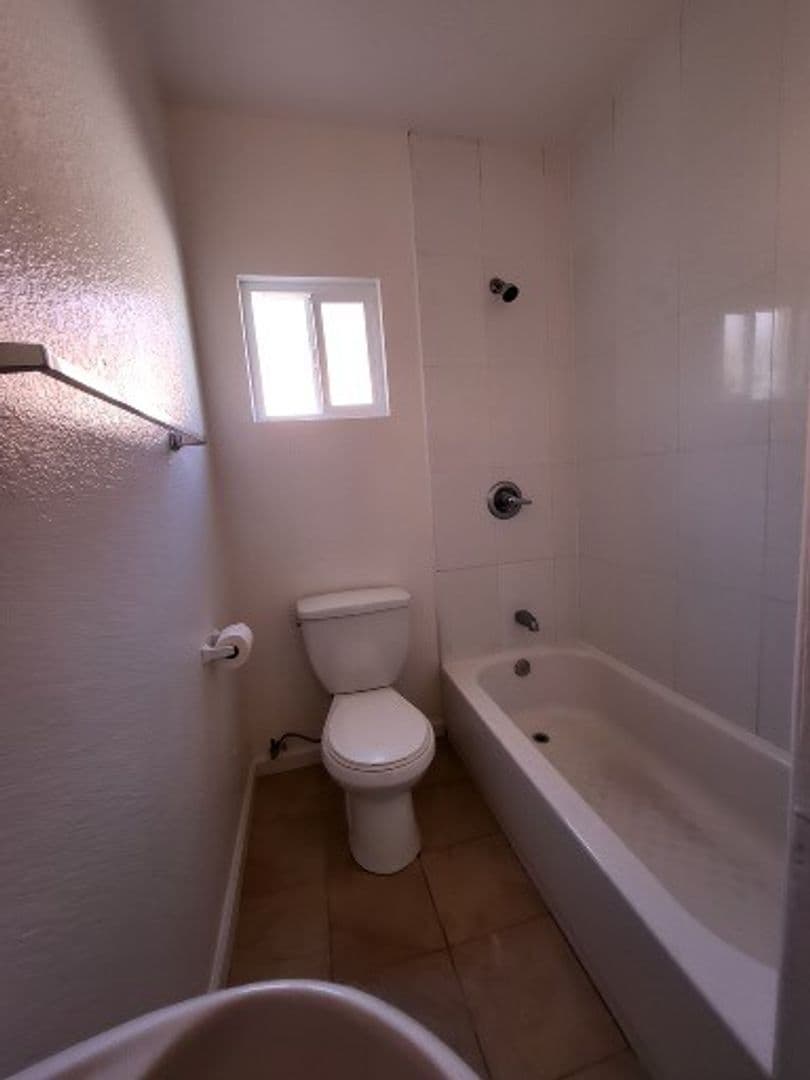 Sacramento House: 2950 36th Ave