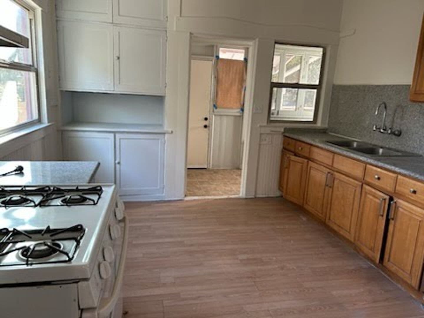 Stockton Apartment: 1423 N San Joaquin St