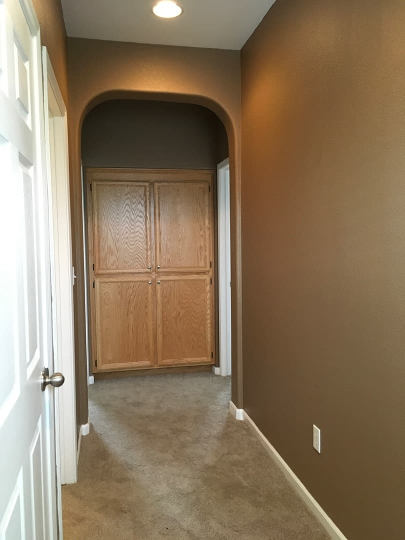 Elk Grove House: 8892  Brecon Way