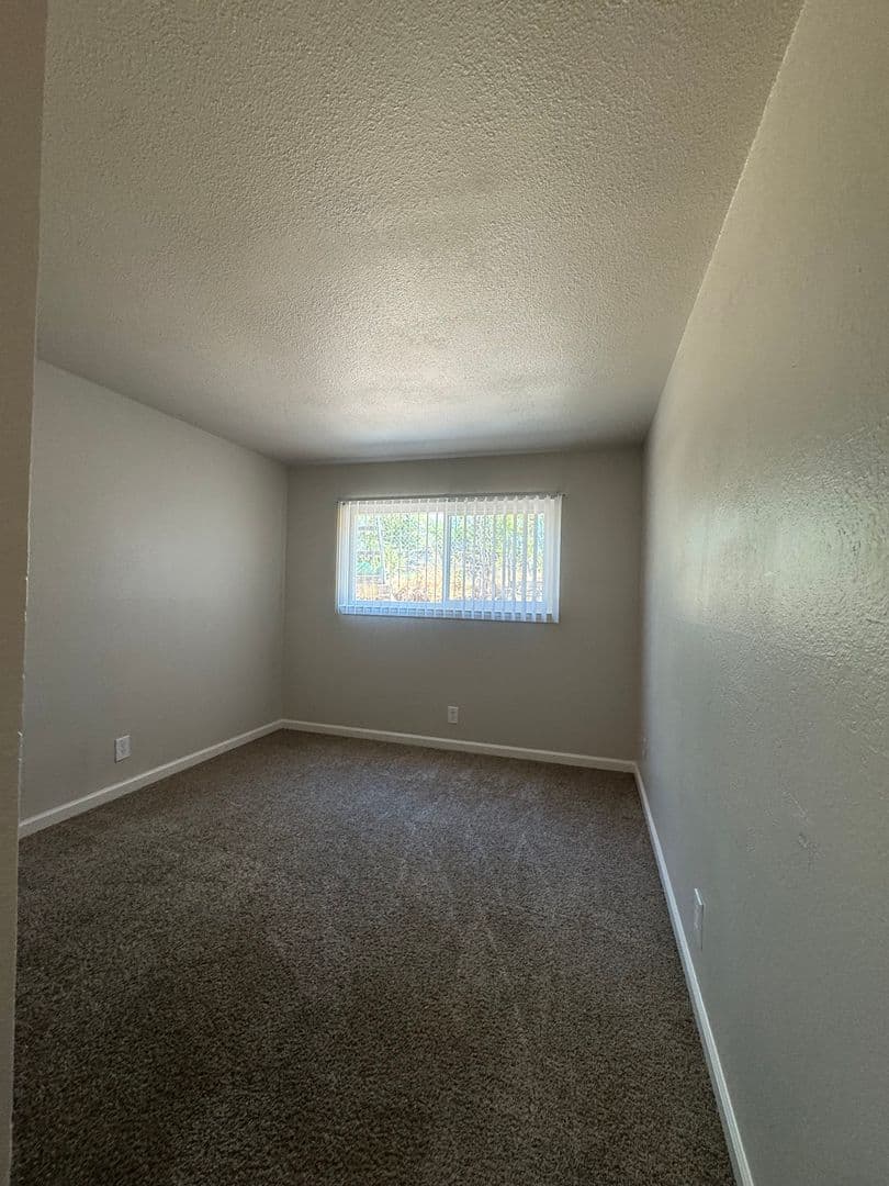 Carmichael Apartment: 7154 Fair Oaks Blvd,