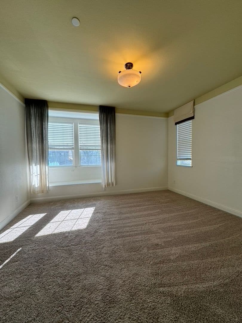 Elk Grove House: 7200 Cordially Way
