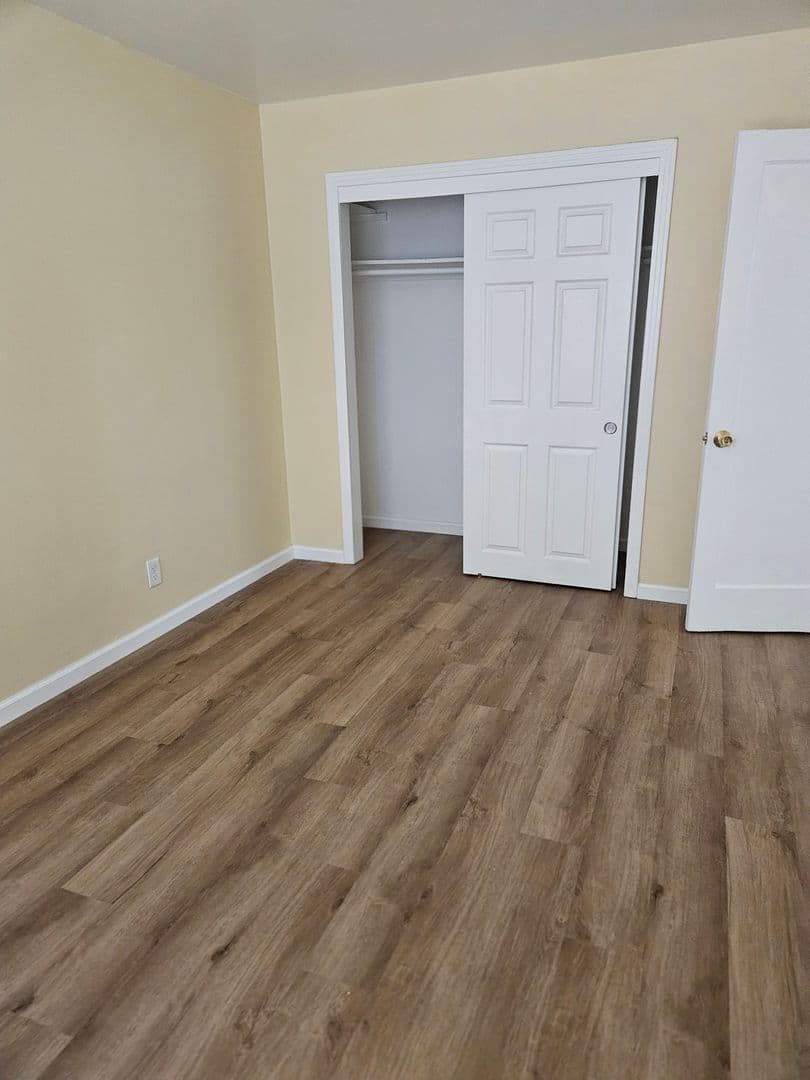 Sacramento House: 5319 Gordon Dr