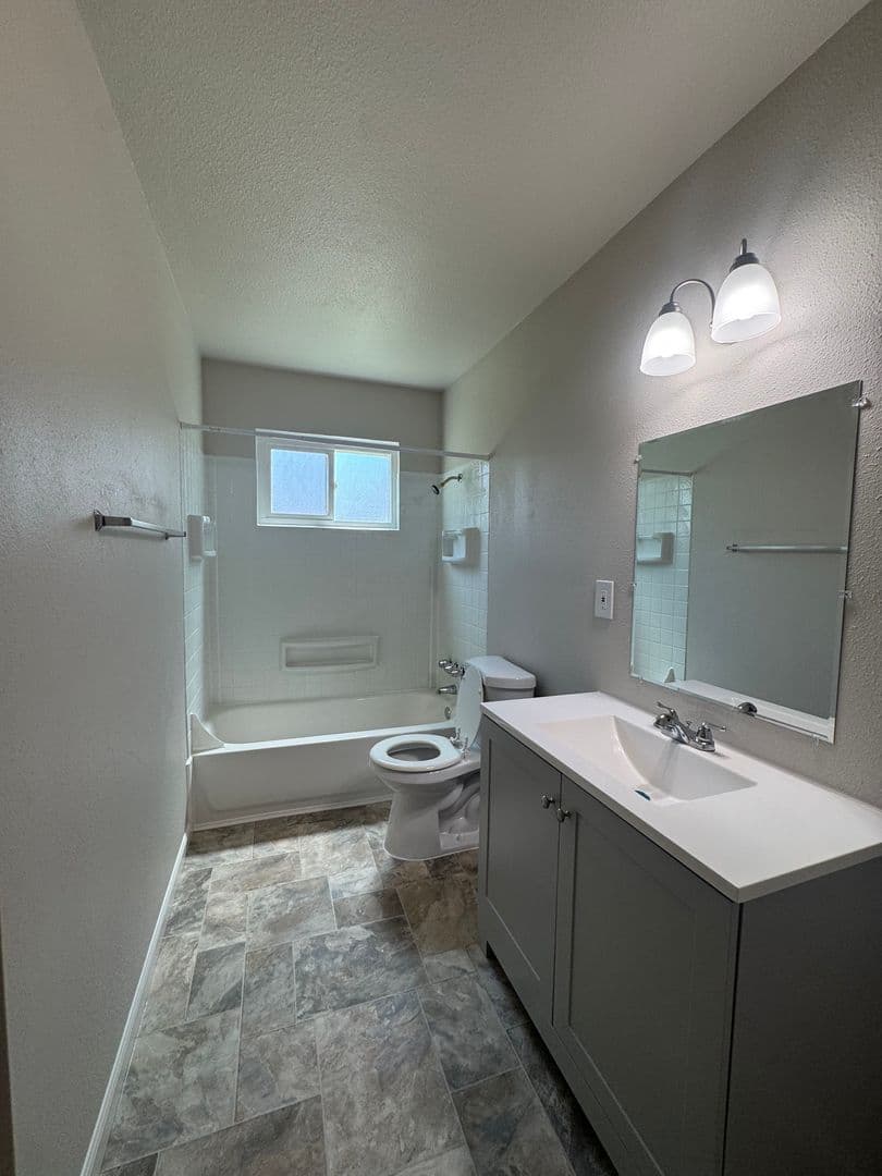 Carmichael Apartment: 7154 Fair Oaks Blvd,