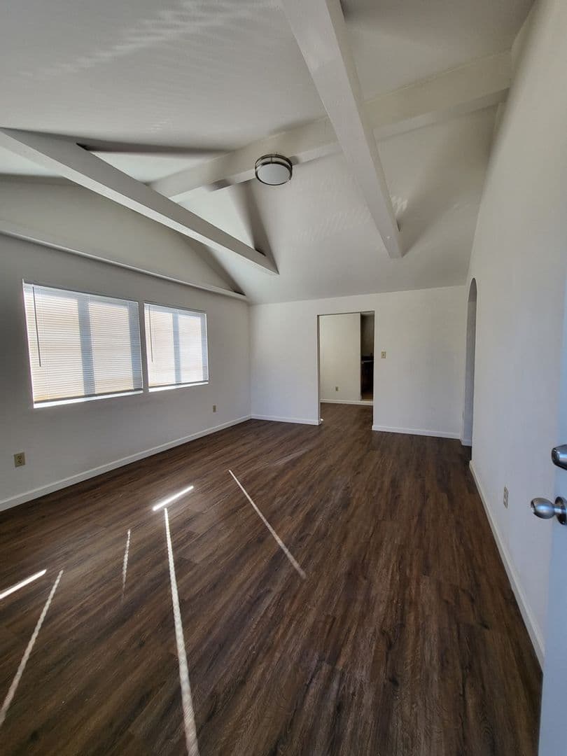 Sacramento House: 2950 36th Ave
