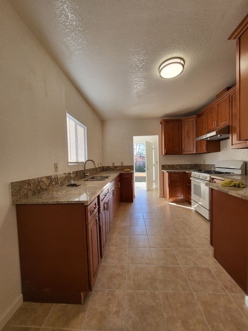 Sacramento House: 2950 36th Ave