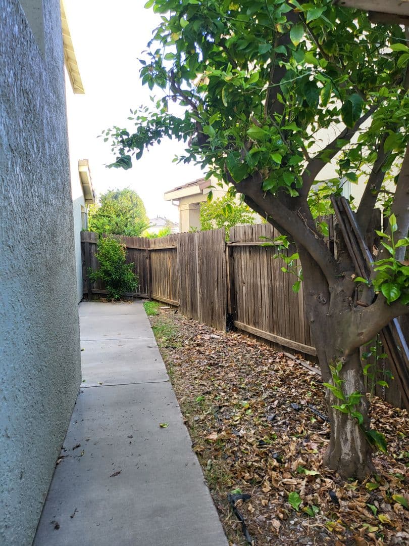 Woodland House: 920 Garcia Dr