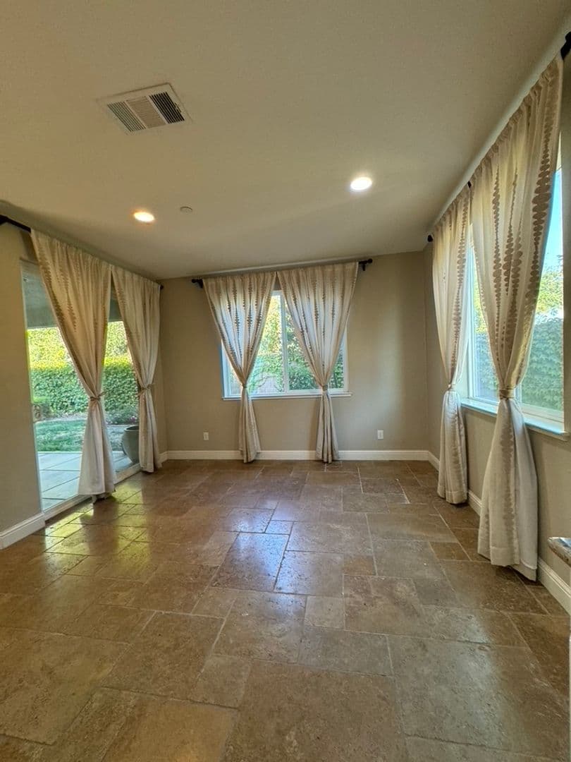 Elk Grove House: 7200 Cordially Way