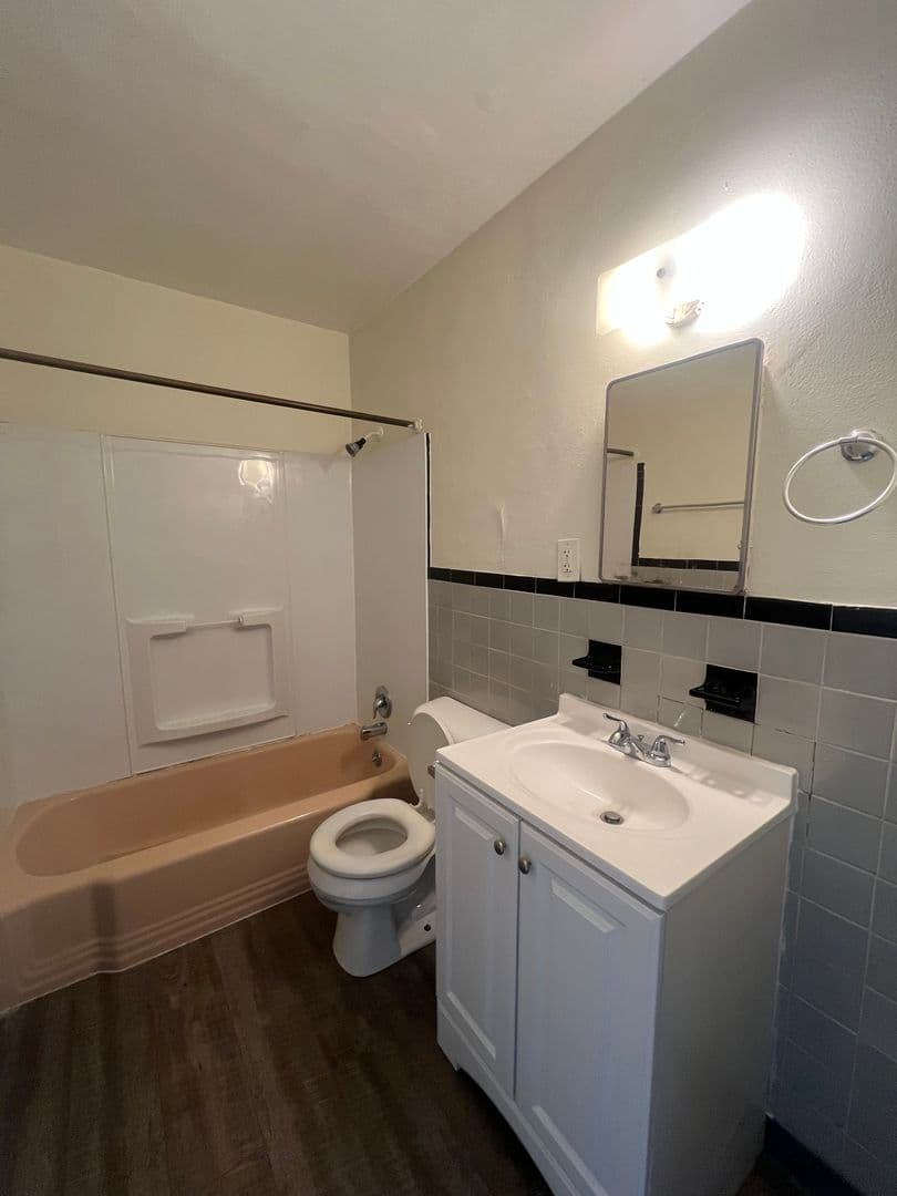 Harrisburg Apartment: 1315-1343 Rolleston St