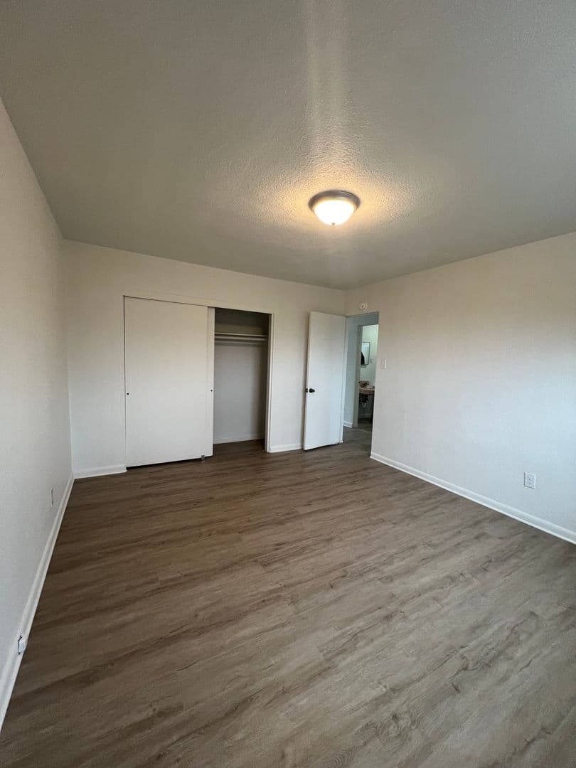 Harrisburg Apartment: 1315-1343 Rolleston St