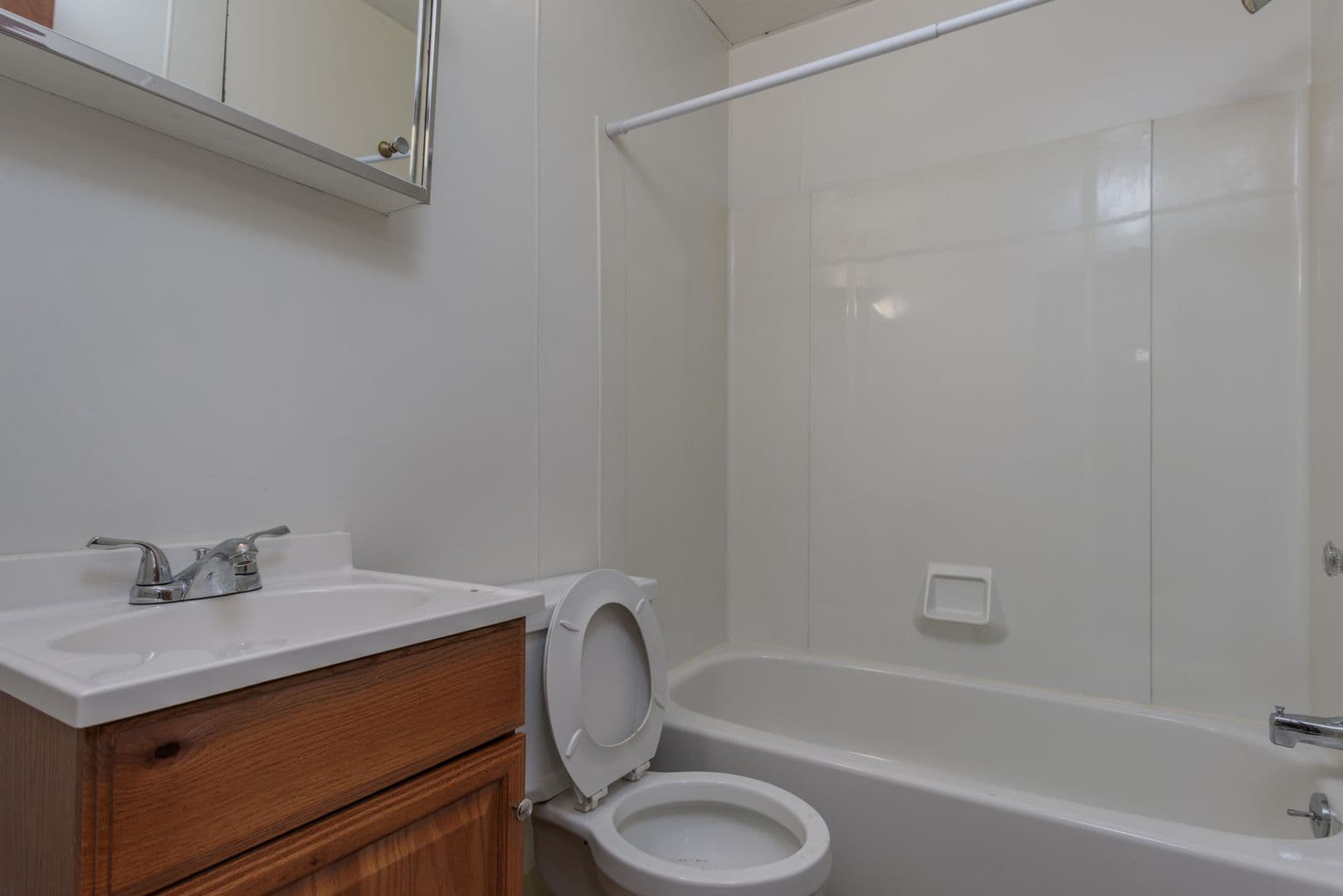 Carlisle Apartment: 155-157 N Hanover St