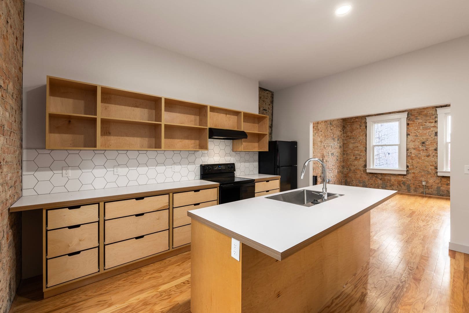 Cincinnati Apartment: 60 E McMicken Ave