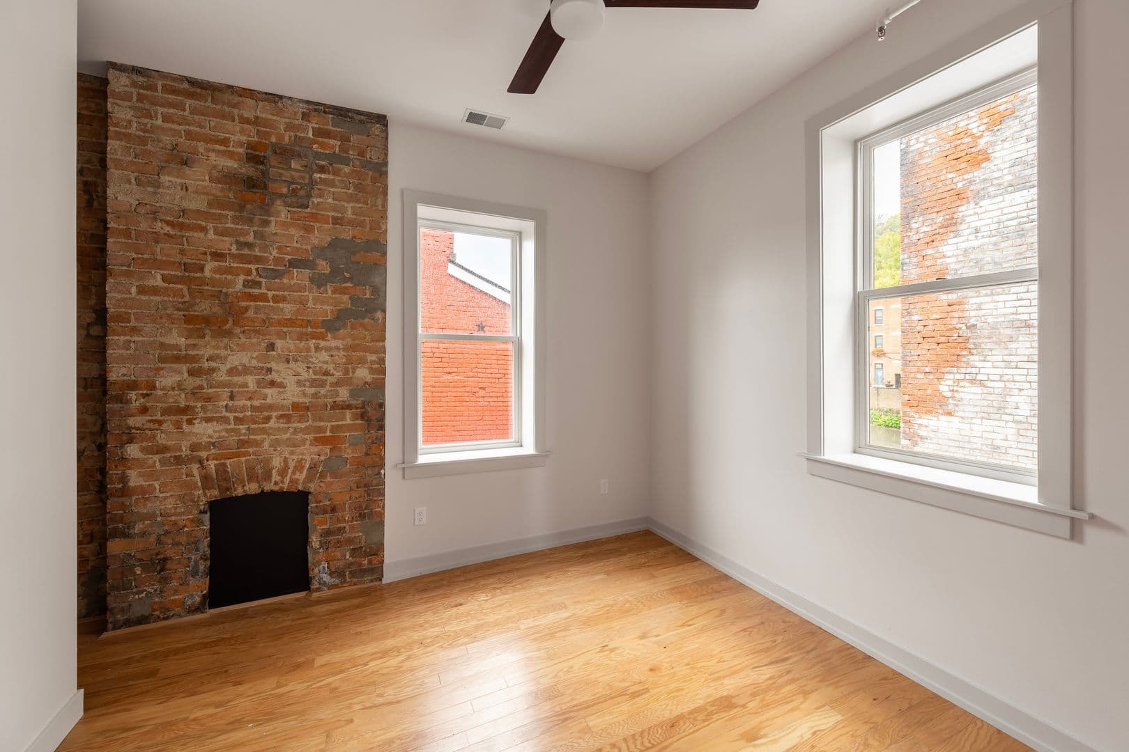 Cincinnati Apartment: 60 E McMicken Ave