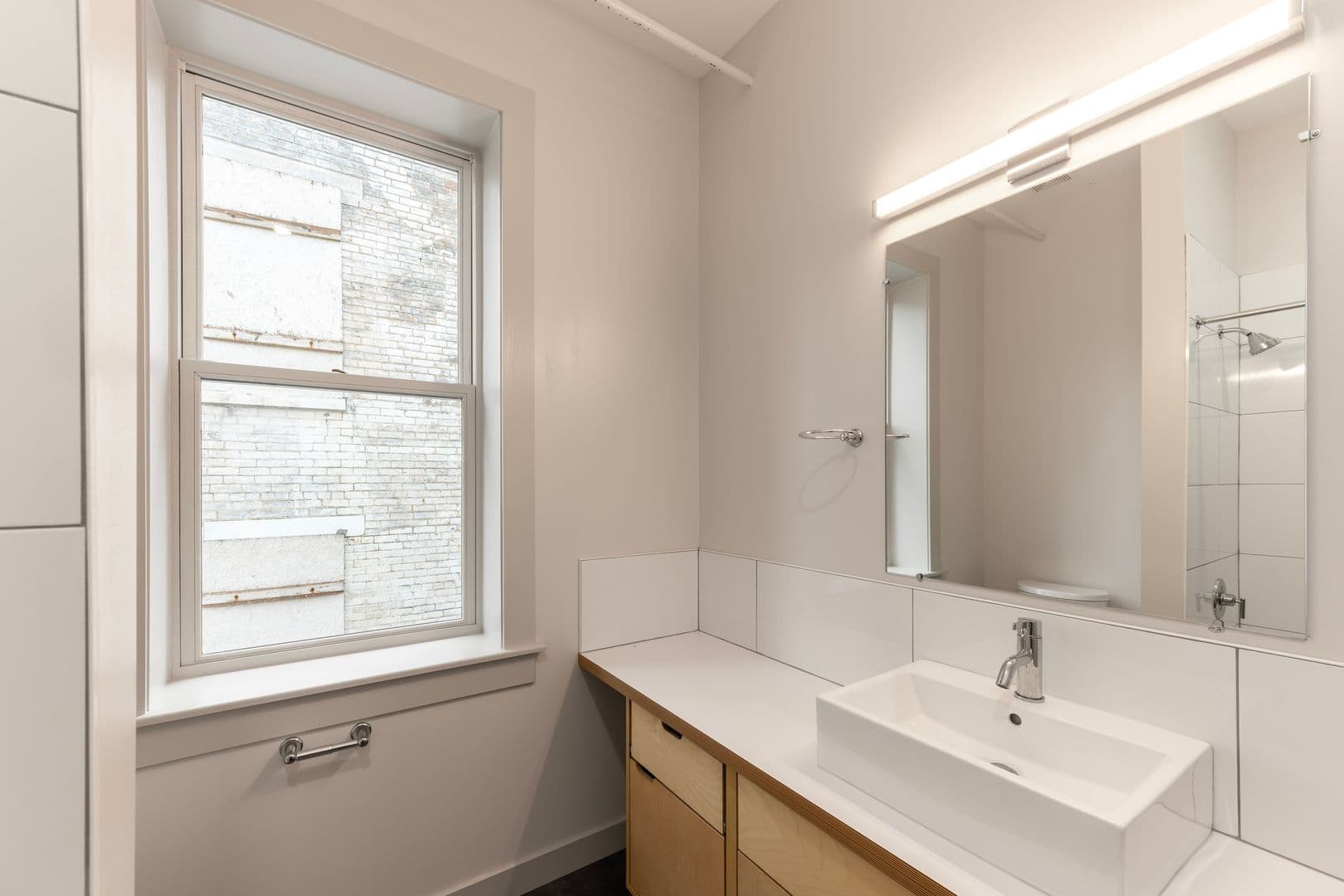 Cincinnati Apartment: 60 E McMicken Ave