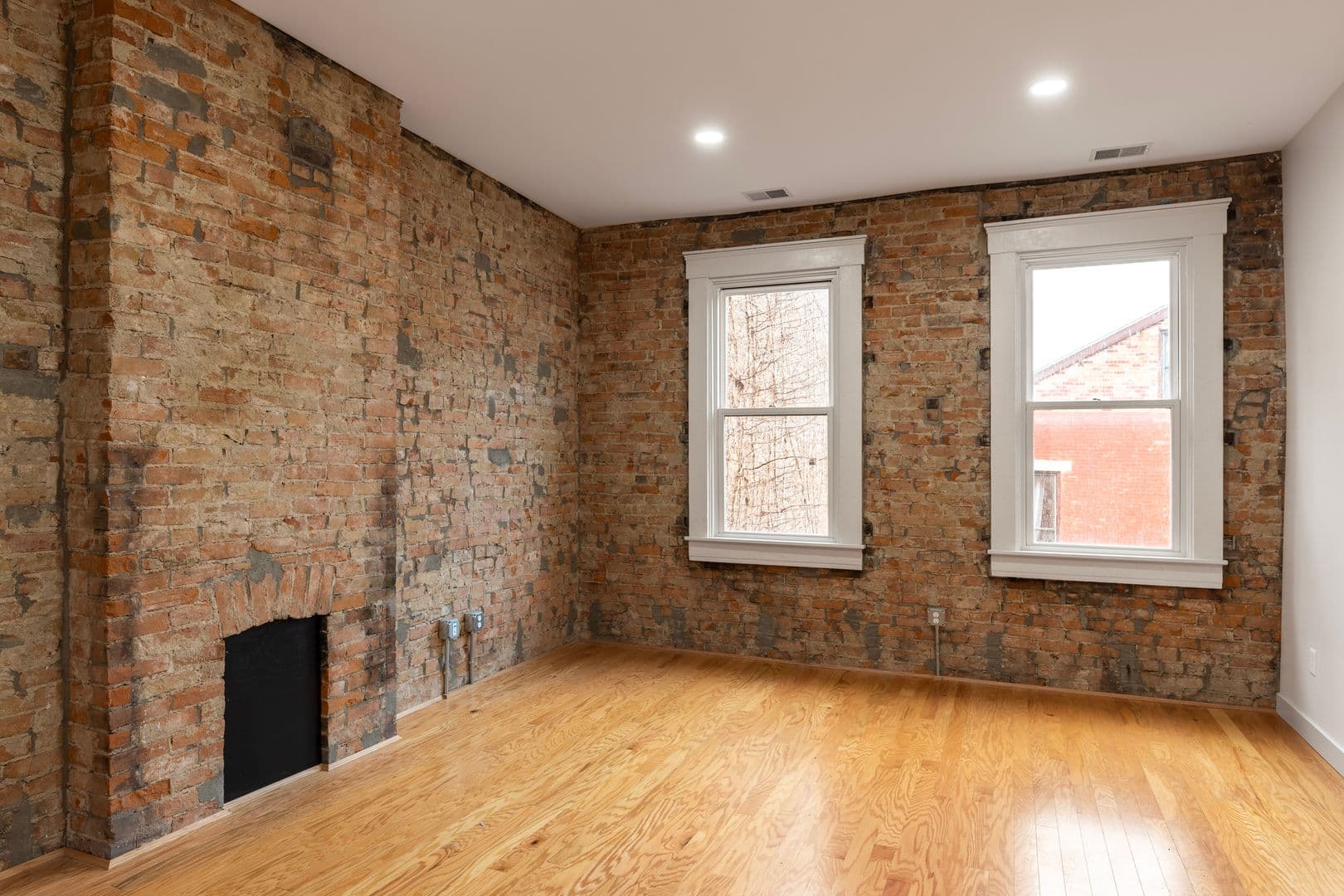 Cincinnati Apartment: 60 E McMicken Ave