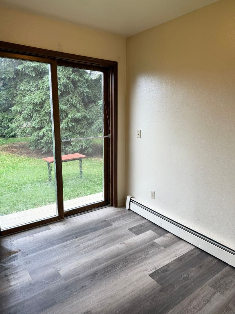 Anchorage Apartment: 3804 Indiana St
