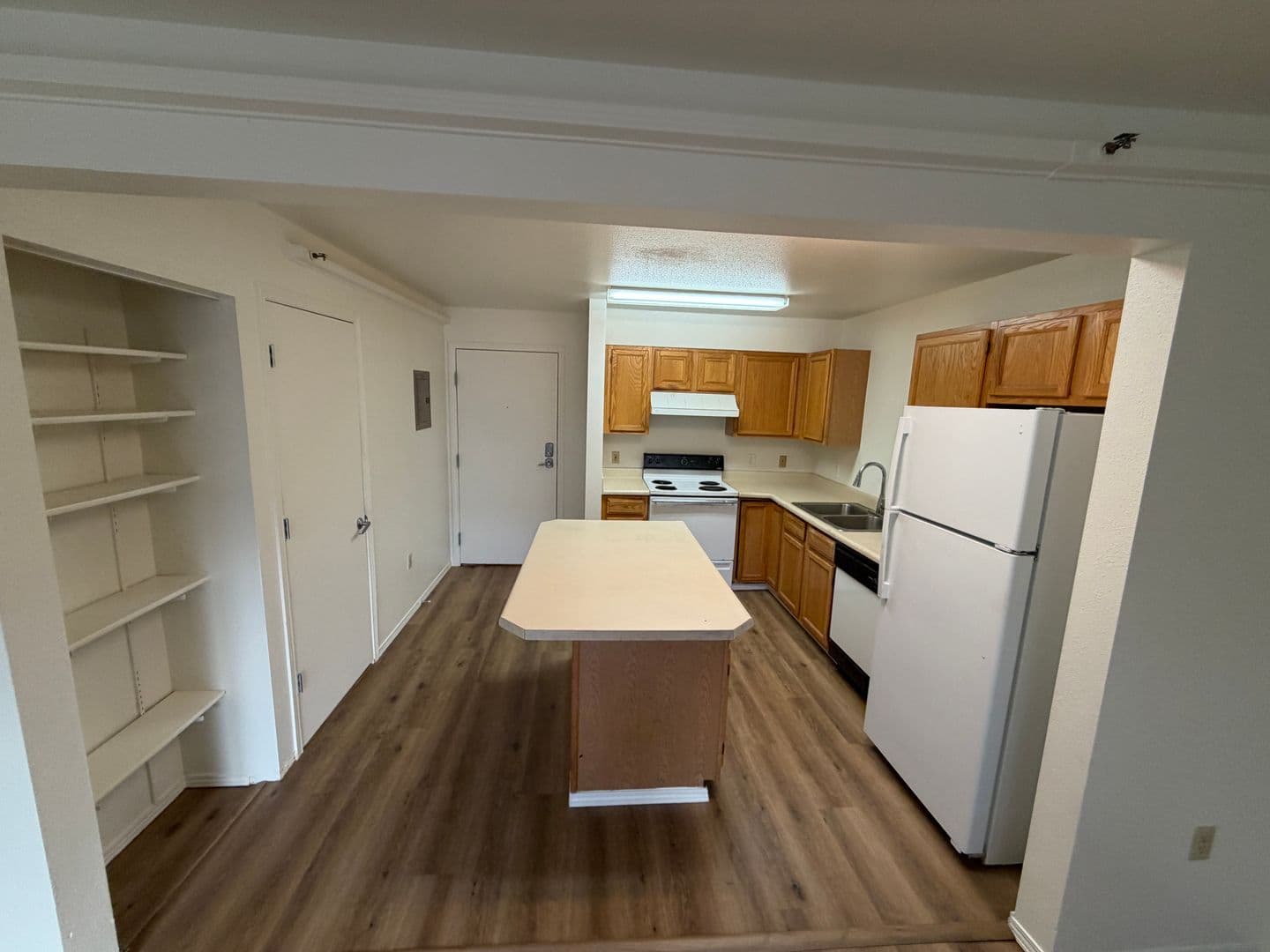 Anchorage Apartment: 315 Barrow St